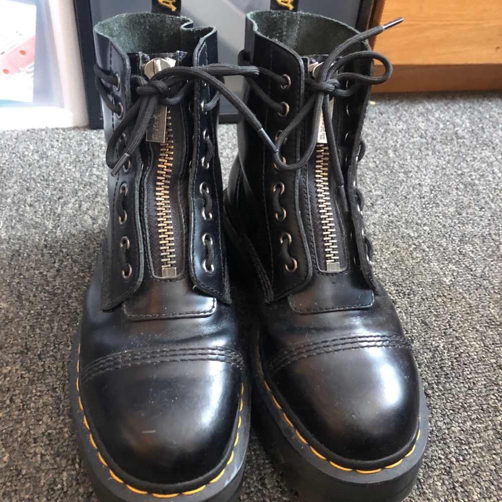 Dr.Martens Sinclair Platform Boots